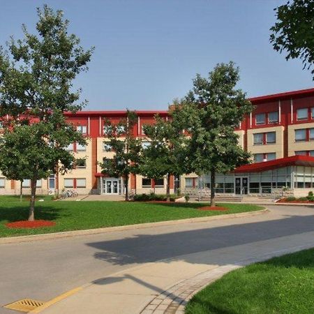 Residence & Conference Centre - Оквилль Экстерьер фото