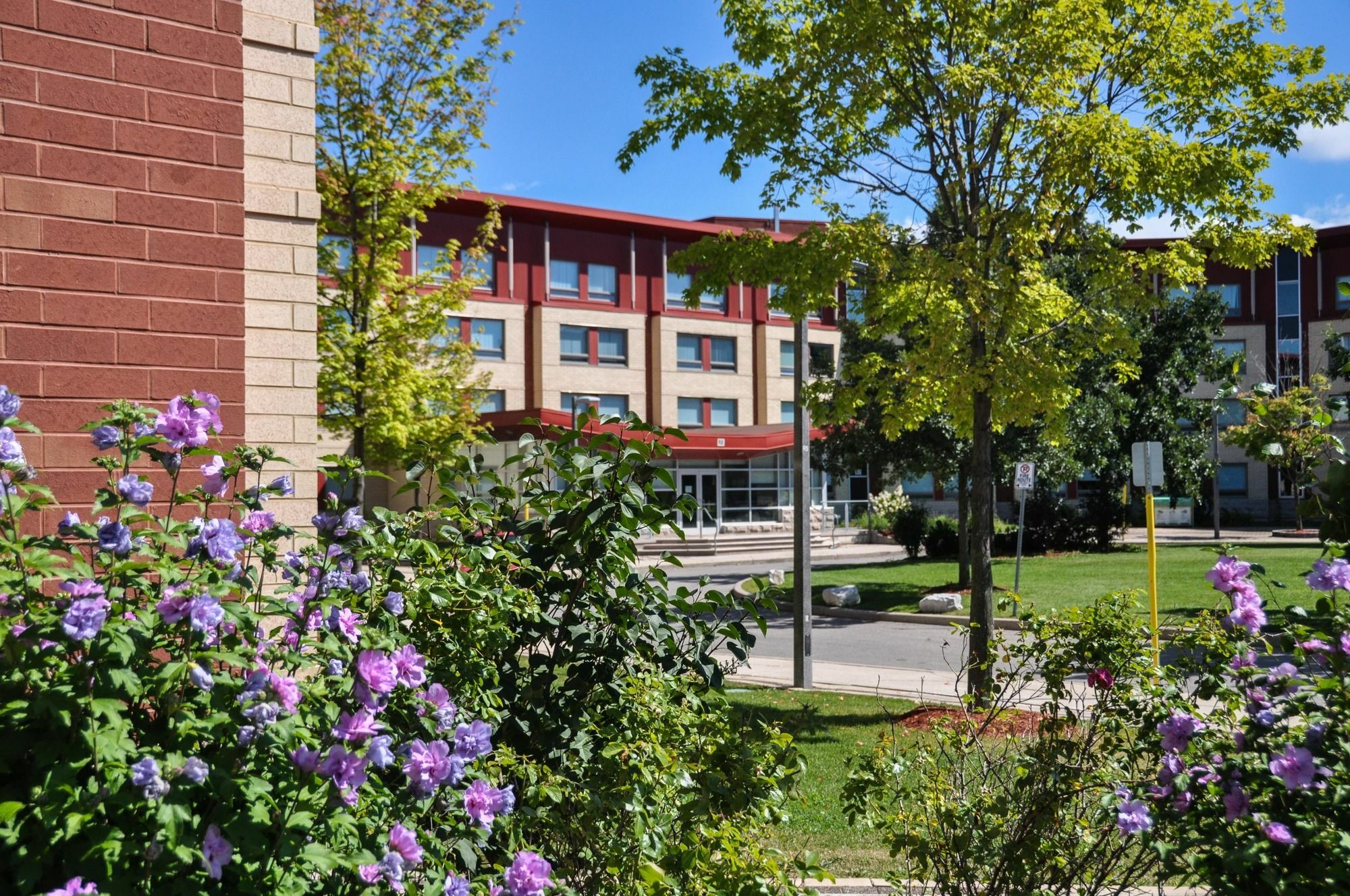 Residence & Conference Centre - Оквилль Экстерьер фото